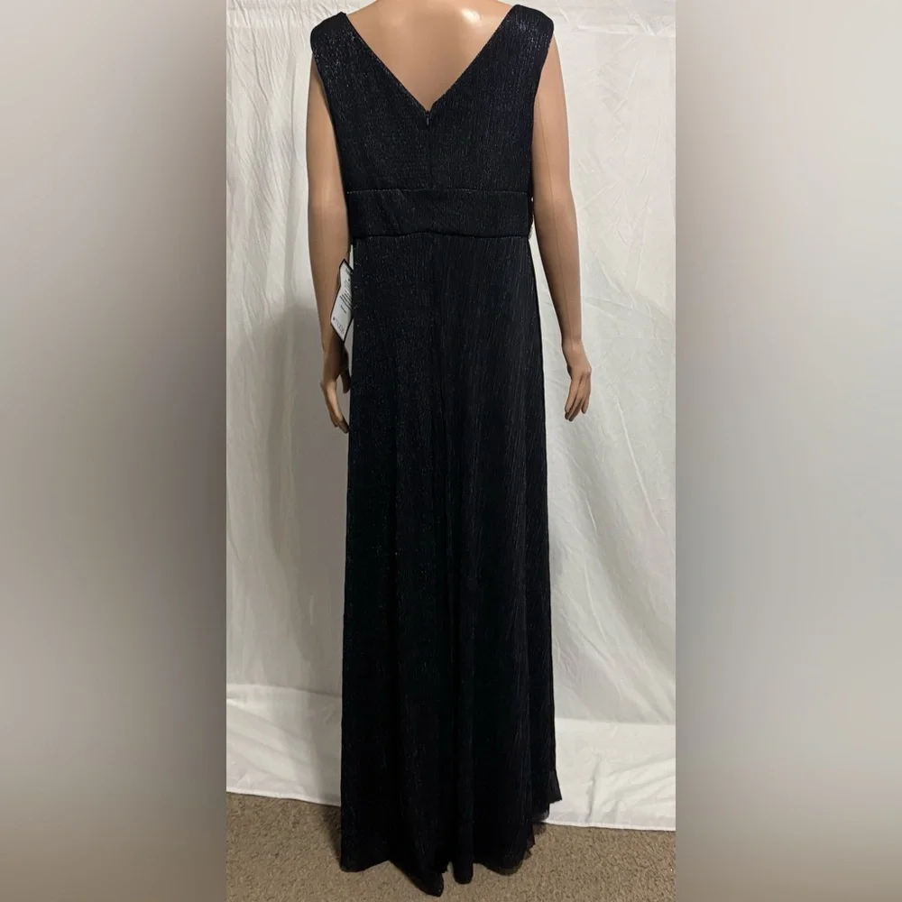 R & M Richard Plus Size Long Embellished Metallic Dress 3138 Size 18 - Picture 7 of 10